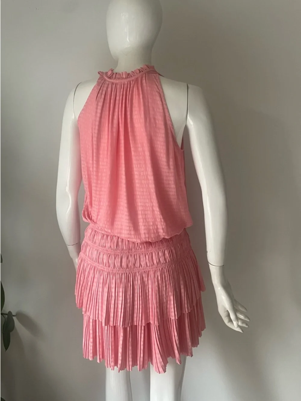 3RD & Fourth Pink Satin Halter Mini Dress Size Medium - Picture 7 of 8